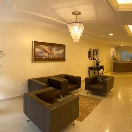 Hotel Paris كوريتيبانوس المظهر الخارجي الصورة