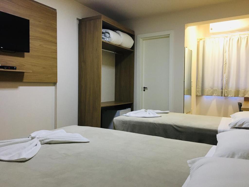 Hotel Paris كوريتيبانوس المظهر الخارجي الصورة